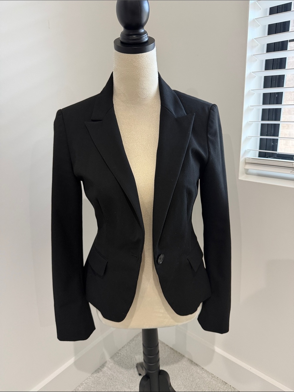 Express Black Single-Button Tailored Women's Blazer
